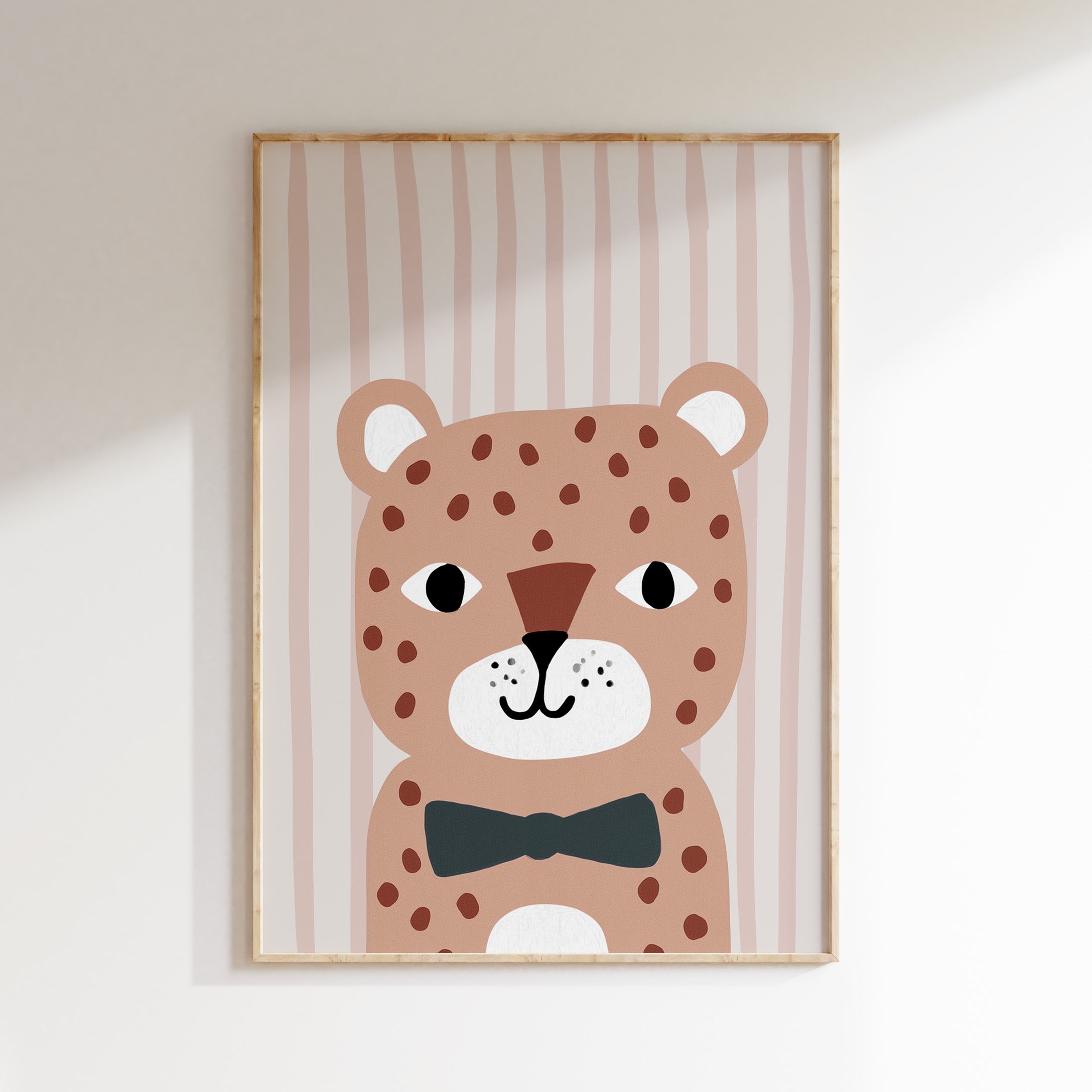 Kinderkamer print - Luipaard met vlinderdas