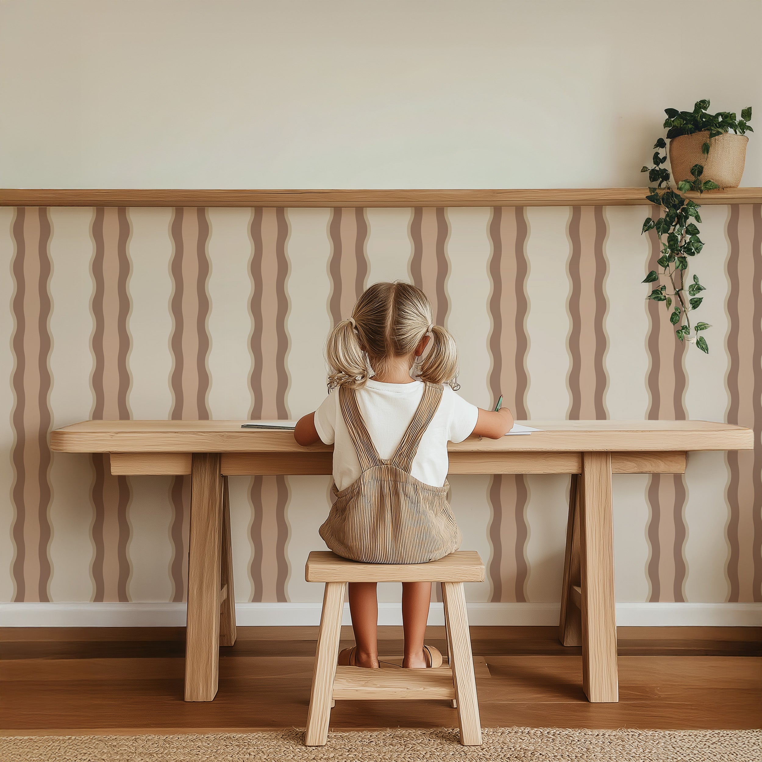 Behang Wobbly Waves - warm pink