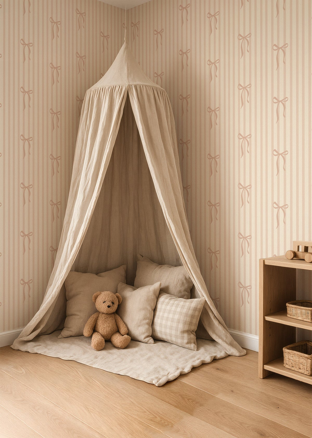 Leeshoek met speelhemel en Striped Bows beige behang