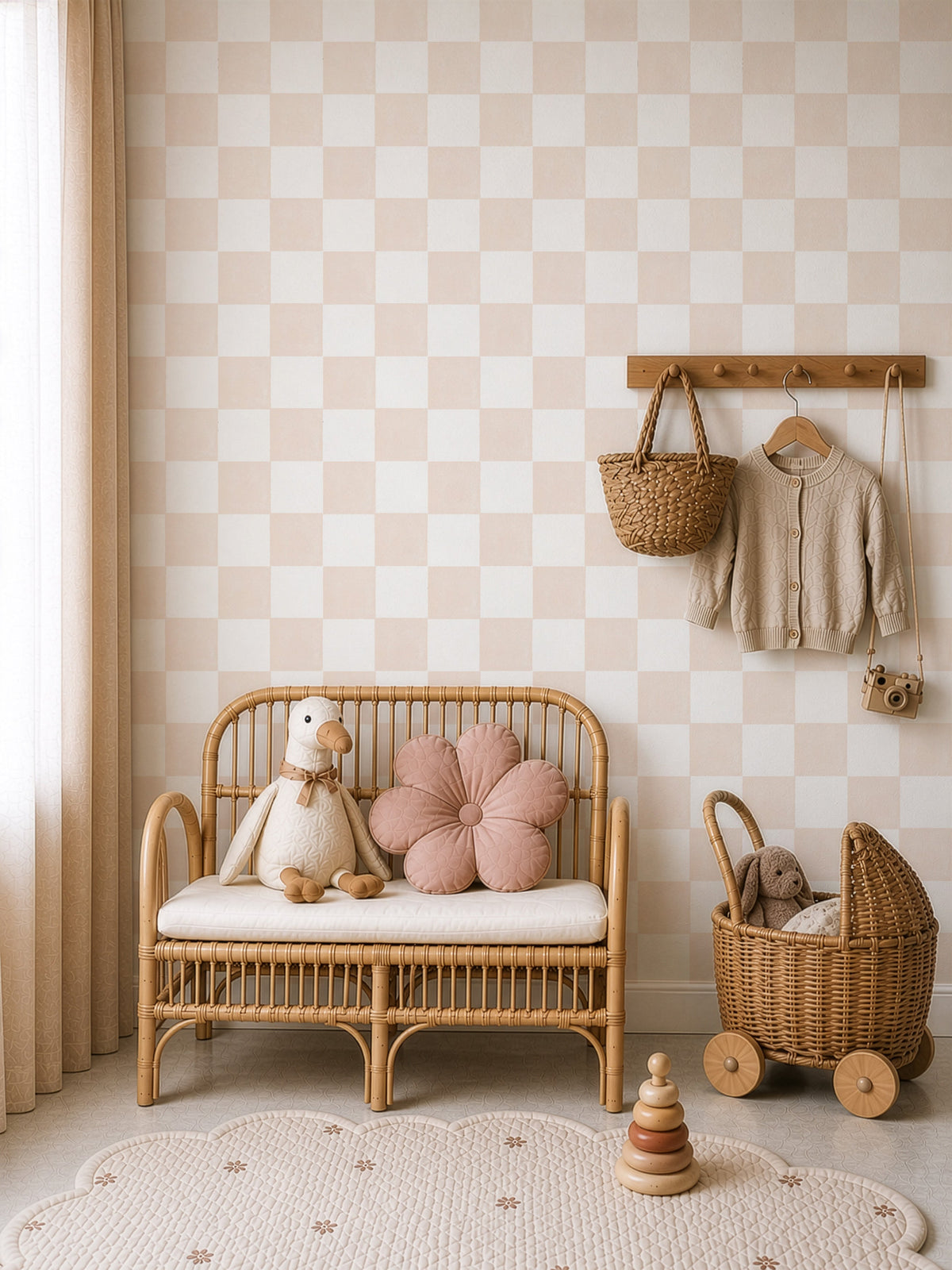 Speelhoek met Ruitje Ruitje beige behang en houten eend