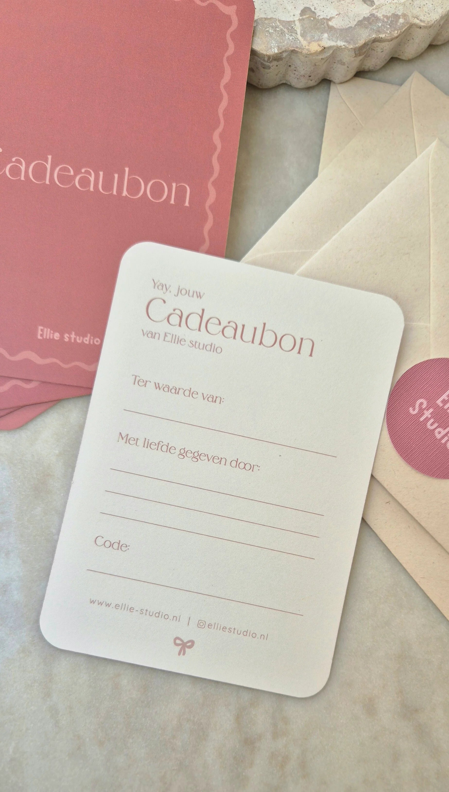 Fysieke cadeaubon per post - feestelijk verpakt