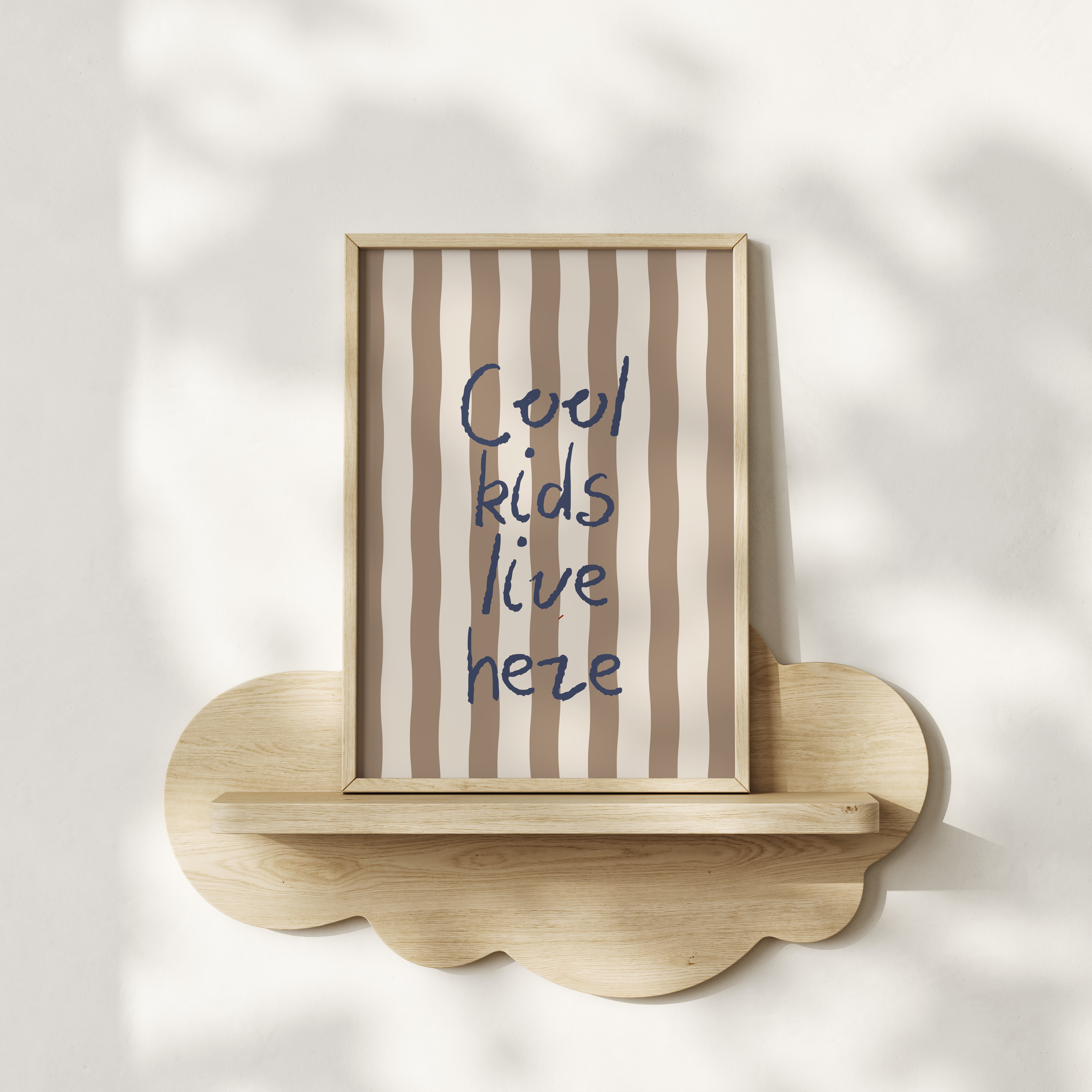 Kinderkamer print - Cool kids live here | blauw