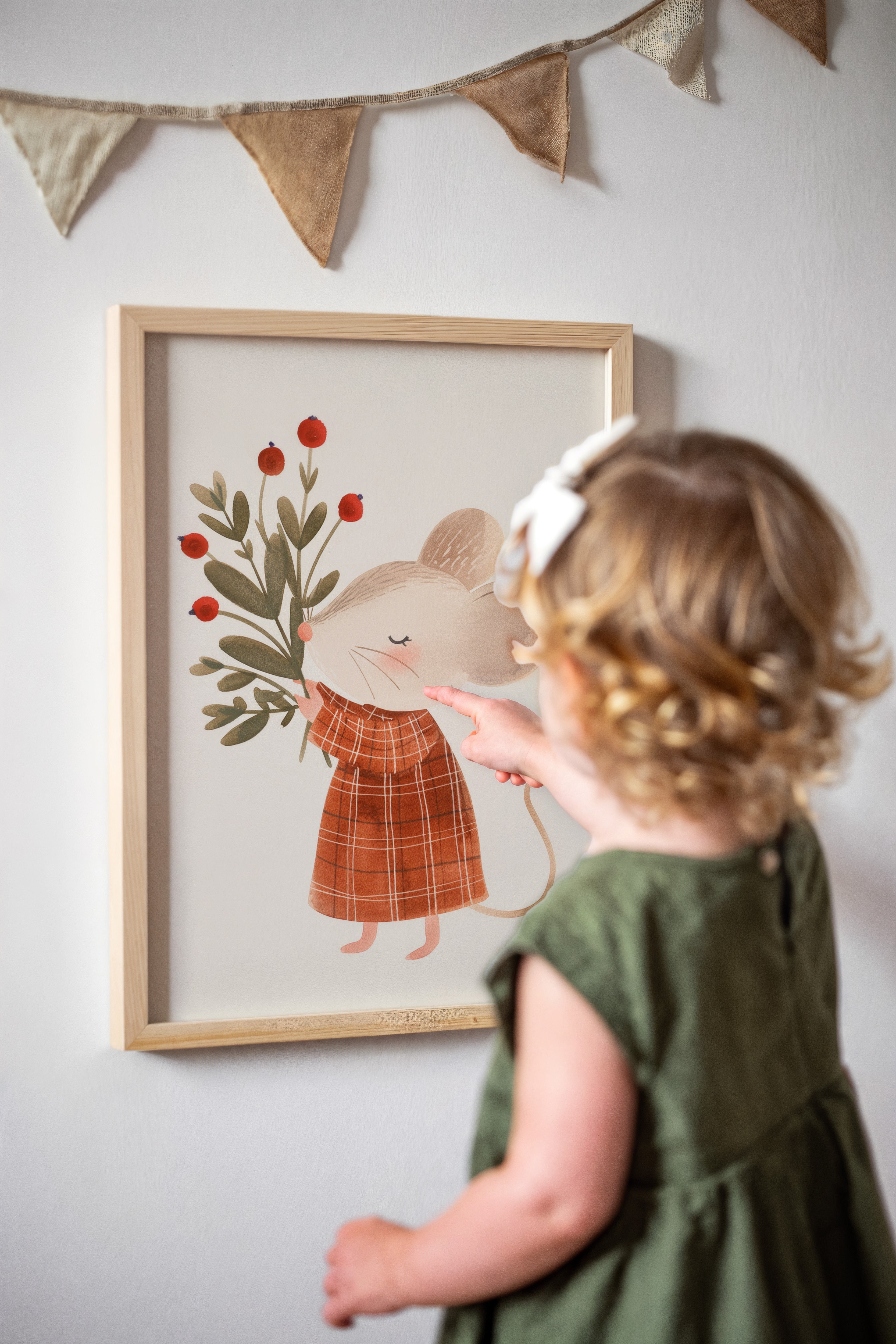 Kinderkamer print - Muisje met Rode Besjes