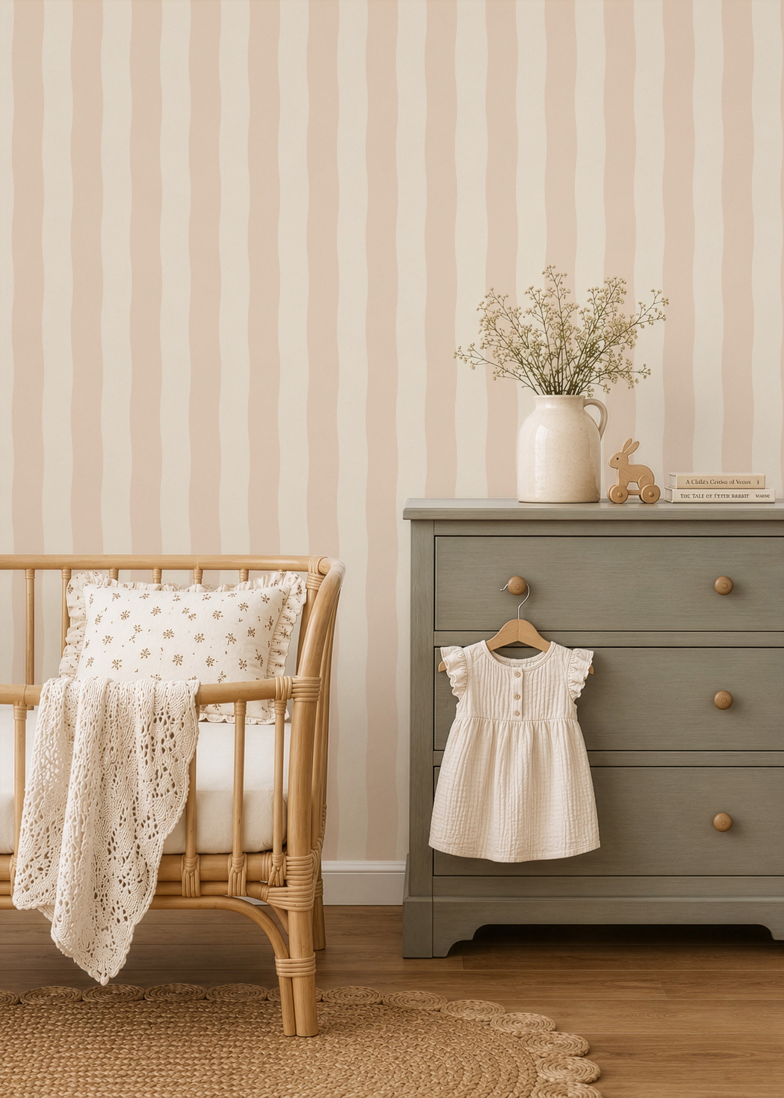 Behang Wavy Stripes - latte