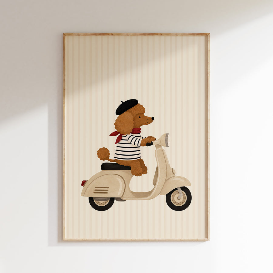 Hond op scooter poster in een houten lijst voor de baby- of kinderkamer