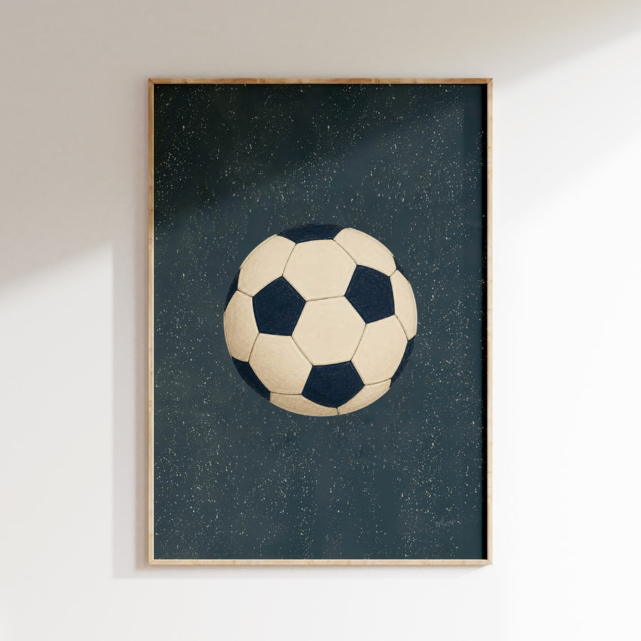 Voetbal poster in een houten lijst voor de baby- of kinderkamer