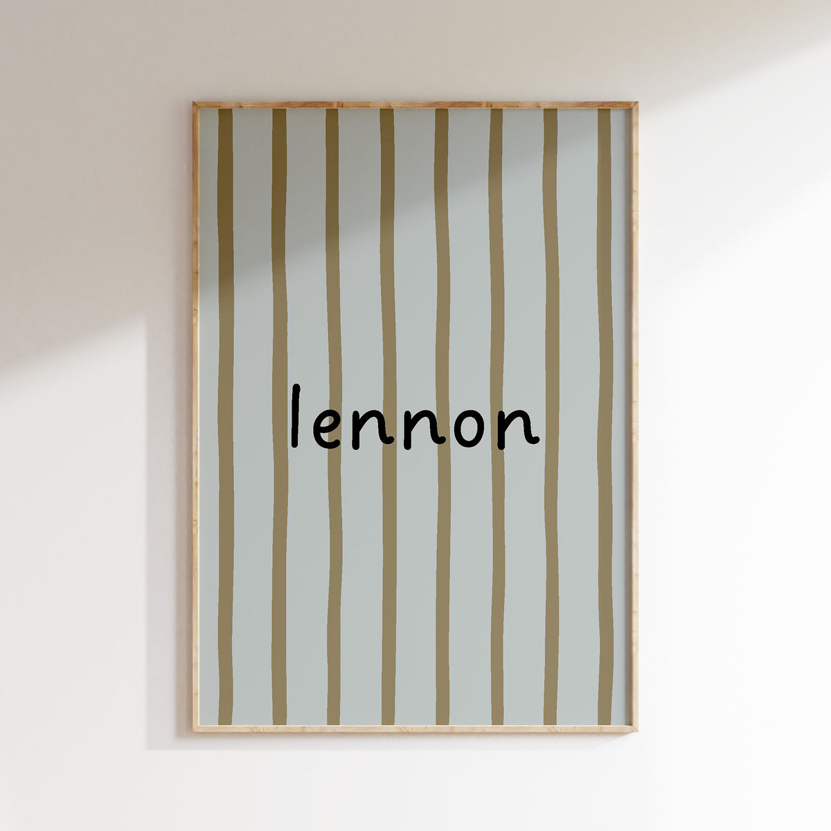 Verticale gepersonaliseerde Flow Stripes naamposter in mist
