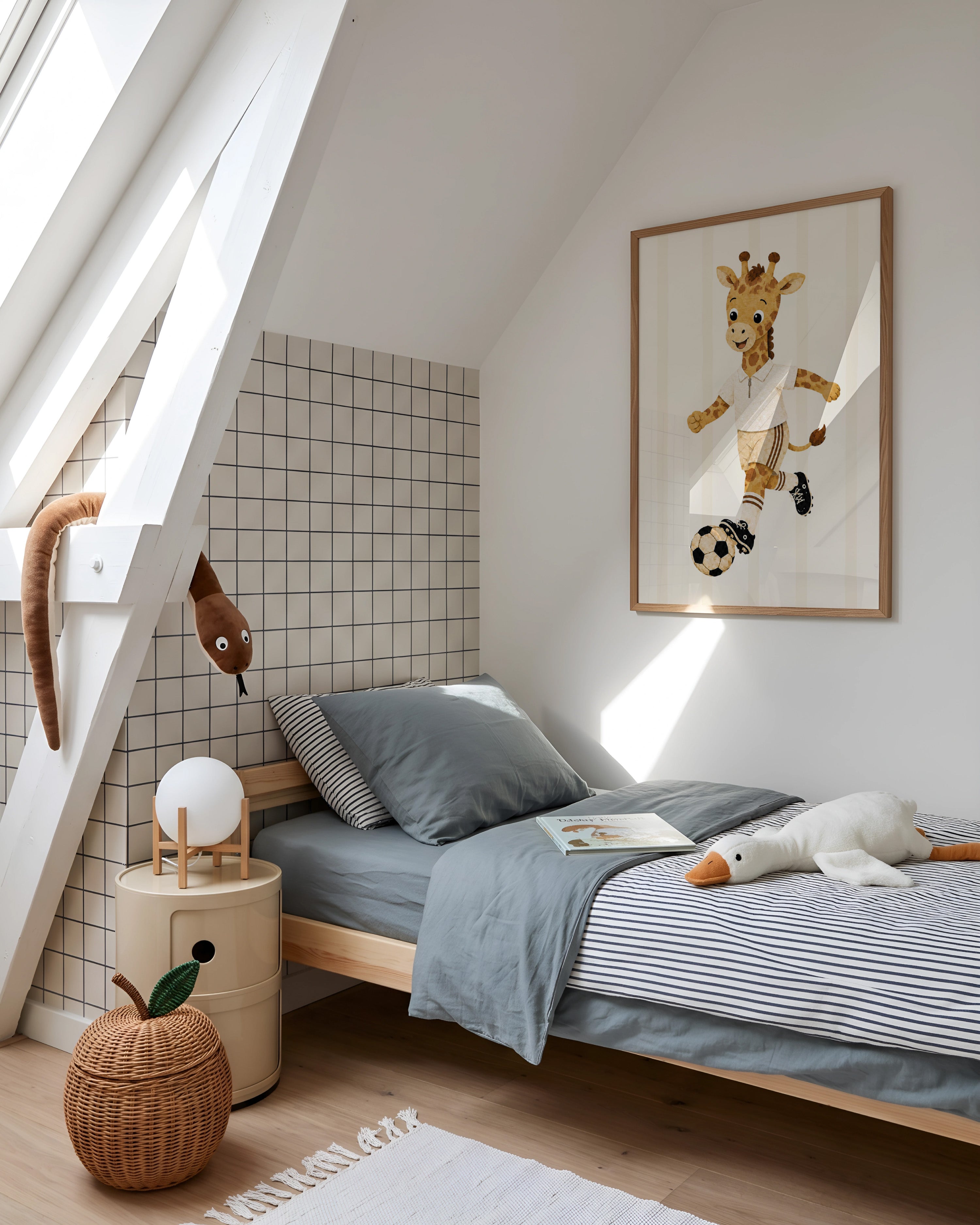 Children's room poster - Footballer giraffe